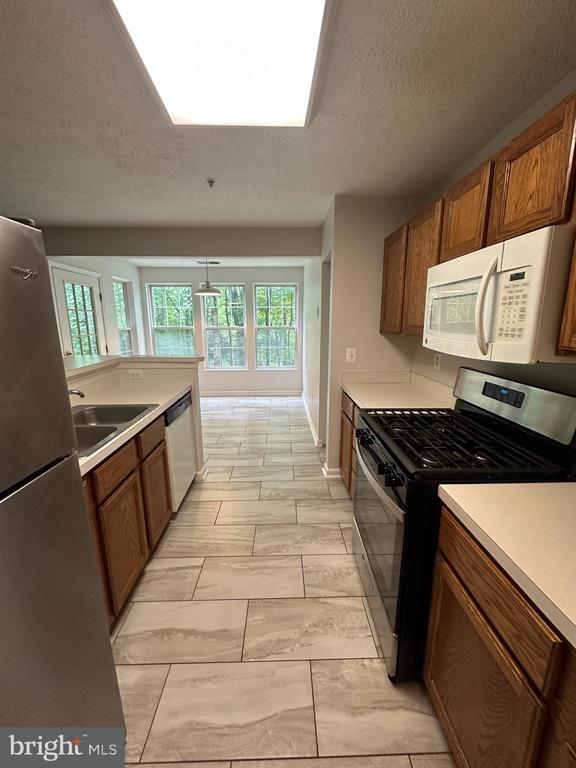 Building Photo - 25905 Ridge Manor Dr