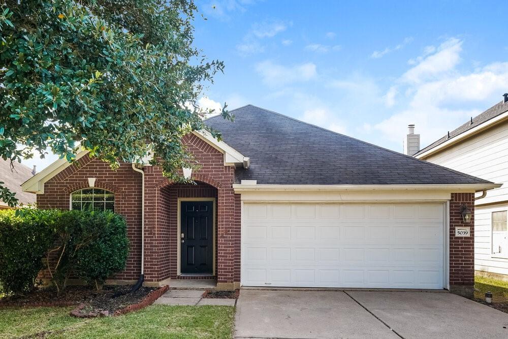 Foto principal - 5039 Rustling Branch Ln