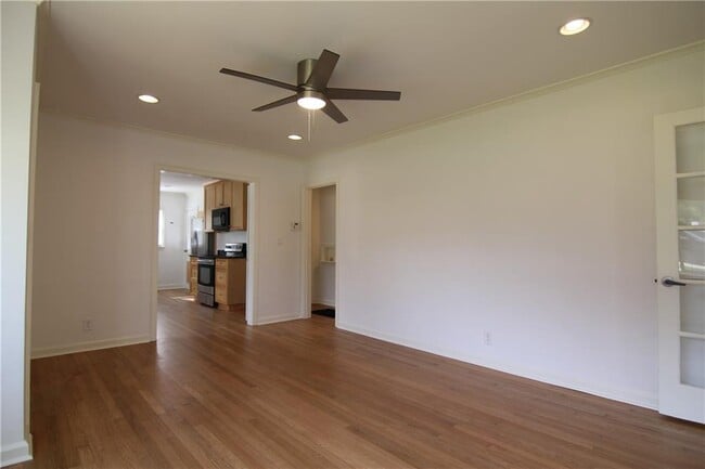 Building Photo - 1482 Dresden Dr NE