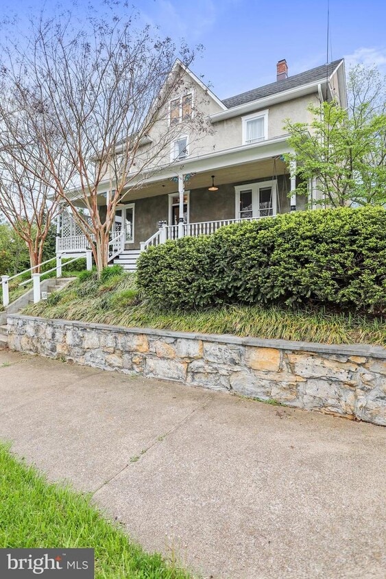 328 N Mildred St, Charles Town, WV 25414 House Rental in Charles Town