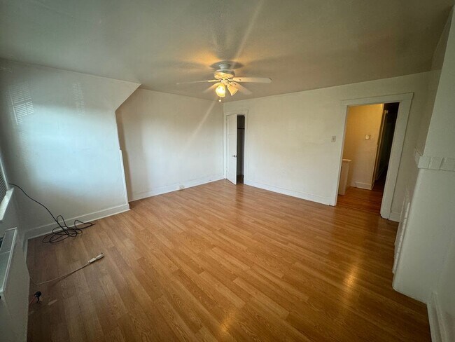 Foto del edificio - Updated Highland Park Townhome!