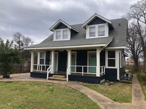 Building Photo - 1349 Glen Oak Pl