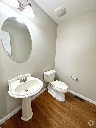 Building Photo - 6 Savannah Hill Dr