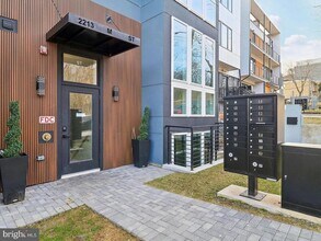 Building Photo - 2213 M St NE