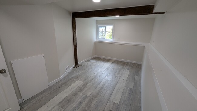 Building Photo - 2821 Admirals Rd