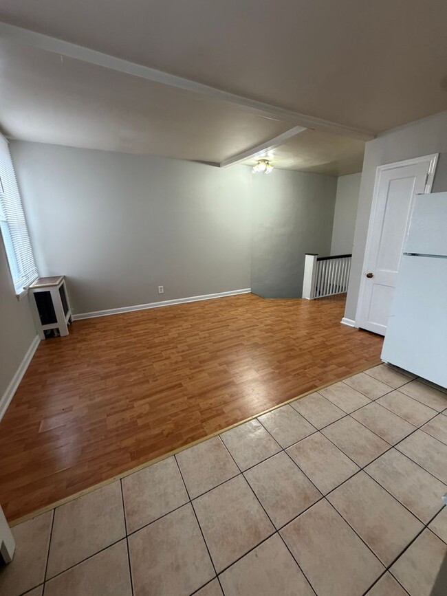 Building Photo - 2655 S 66th St
