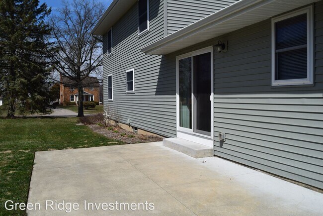Building Photo - 3 br, 2.5 bath House - 2361 Briar Hills