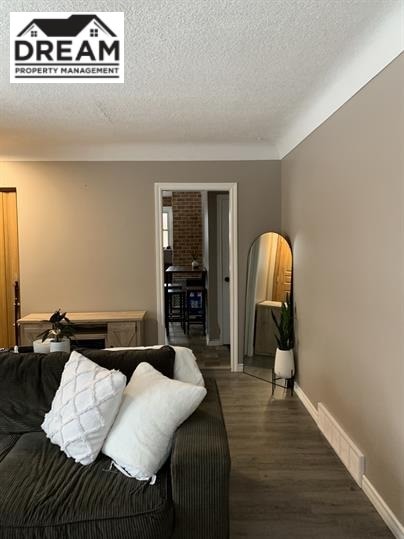 Photo du bâtiment - 297 Elsfield Crescent