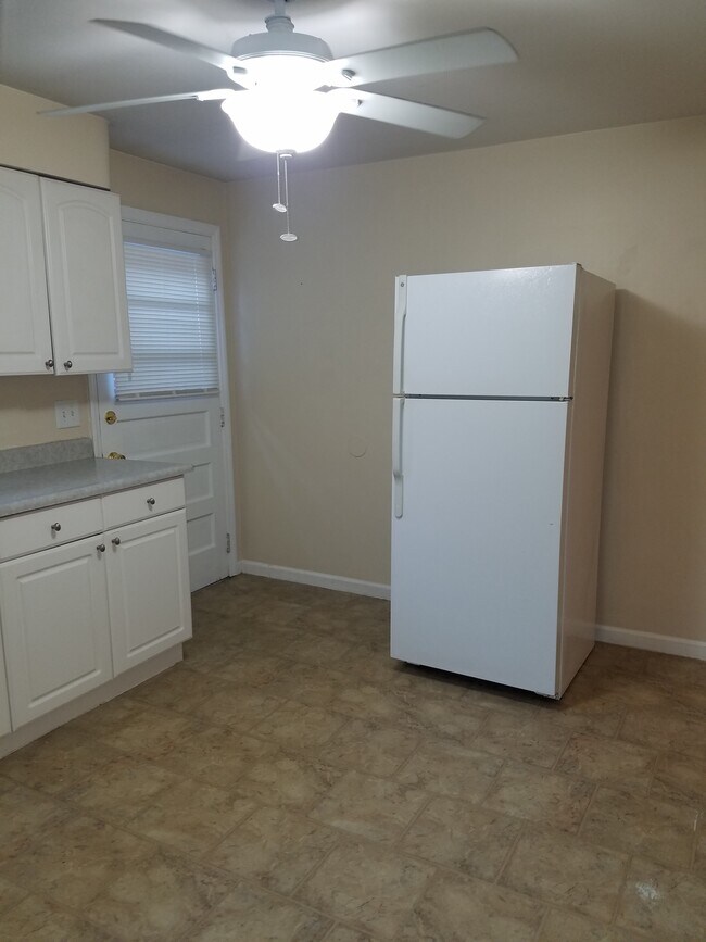Kitchen 2 - 116 E 35th St