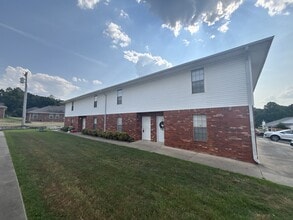 Building Photo - 1115 Farley Cir