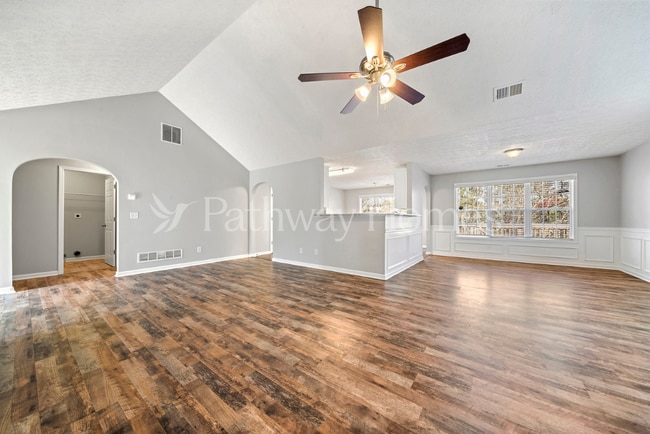 Foto del edificio - 187 Berkley Dr