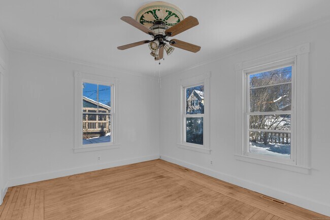 Foto del edificio - 313 Curtis St