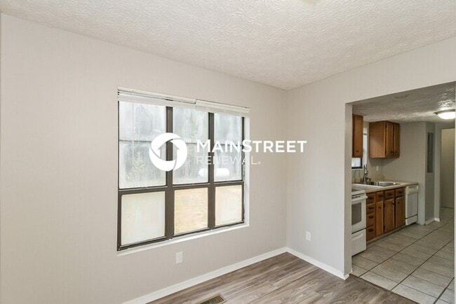 Building Photo - 3 Bedroom Pet-Friendly Home in Newnan, GA with Main Street Renewal