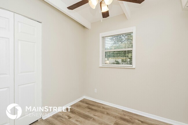 Foto del edificio - 3228 Clifford Sample Dr