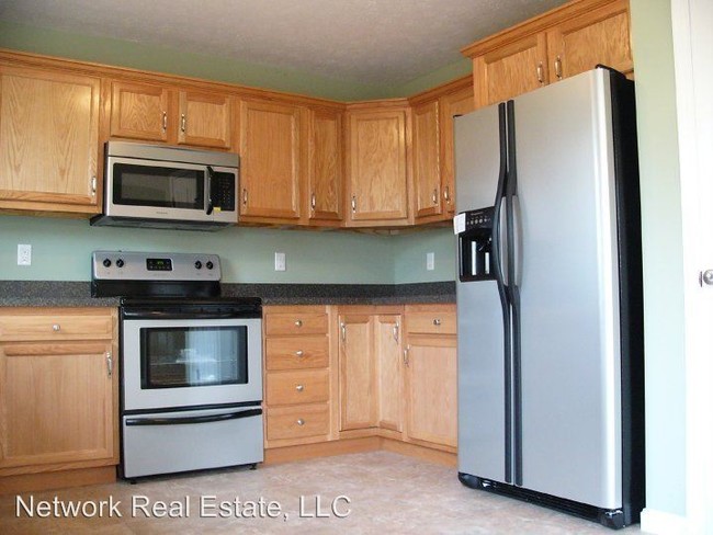 Building Photo - 3 br, 2.5 bath House - 220 Blueridge Way