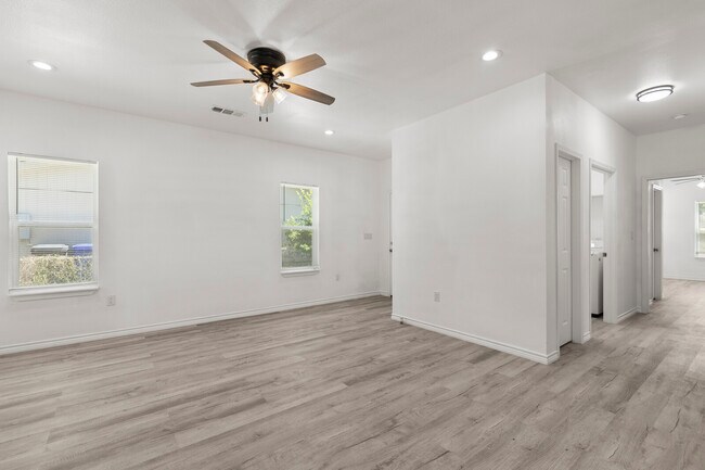 Foto del edificio - 1215 Kellum St