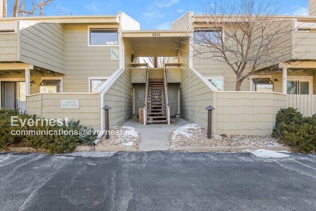 Foto del edificio - 6844 Countryside Ln