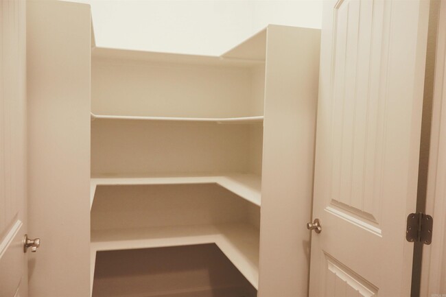Foto del edificio - 205 Windcrest Cir
