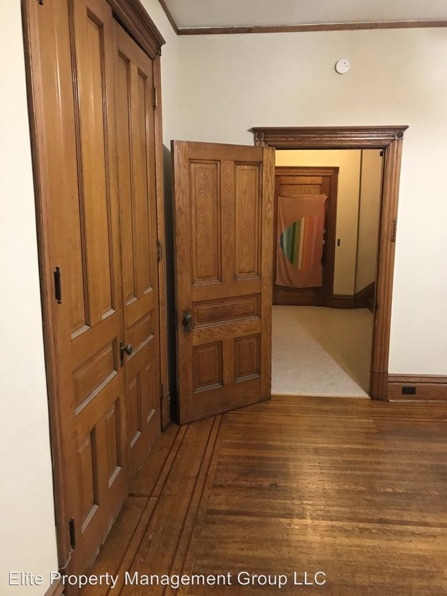 Foto del edificio - 5 br, 2 bath House - 3305 2nd ave s