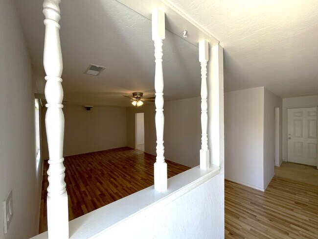 Foto del edificio - Room to Spread Out! South Valley 3bd on a ...
