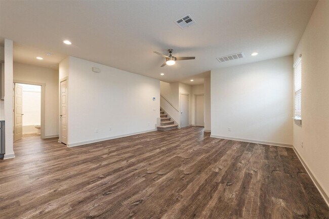 Building Photo - 289 Deserti Rd