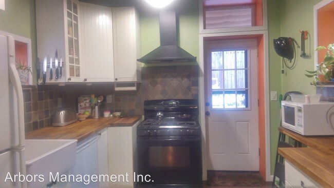 Foto del edificio - 2 br, 1.5 bath House - 297 42nd Street