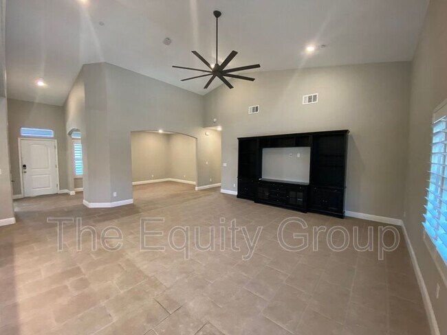Foto del edificio - 3163 Parks Ave