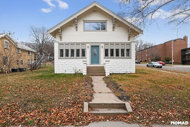 Building Photo - 329 S 2nd St