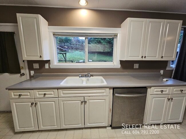 Building Photo - 34126 George Ferguson Way