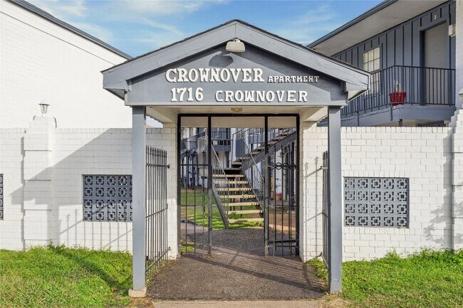Building Photo - Crownover Apartments