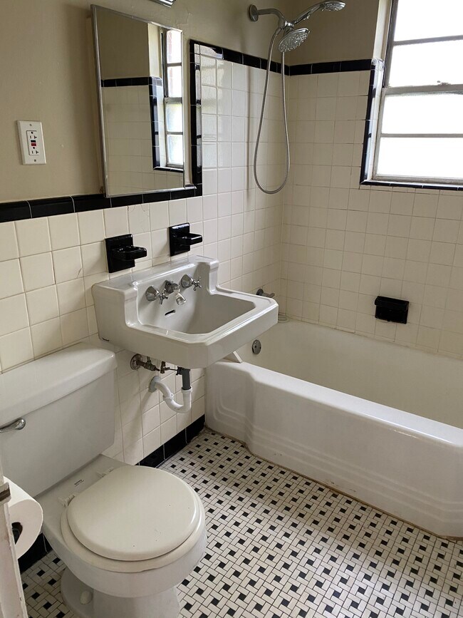 Foto del edificio - 2918 Moran Pl