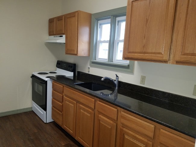 Kitchen - 416 3rd Ave