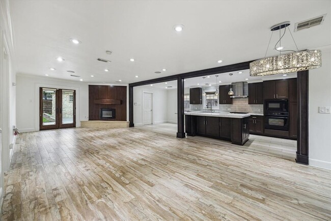 Foto del edificio - 14103 Kimberley Ln