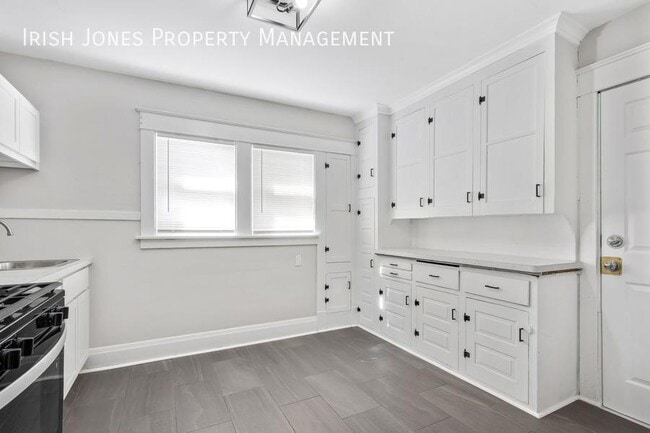 Building Photo - 35 Weyand Ave