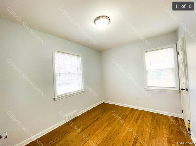 Building Photo - 26261 Clancy St