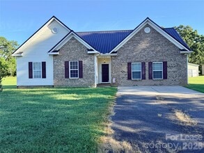 Building Photo - 3565 Randleman Rd