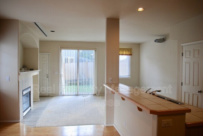 Foto del edificio - 112 203rd St SE