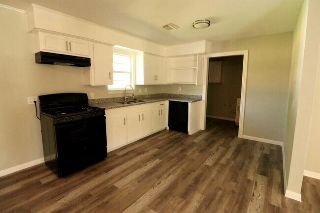 Foto del edificio - 918 Dixie Dr