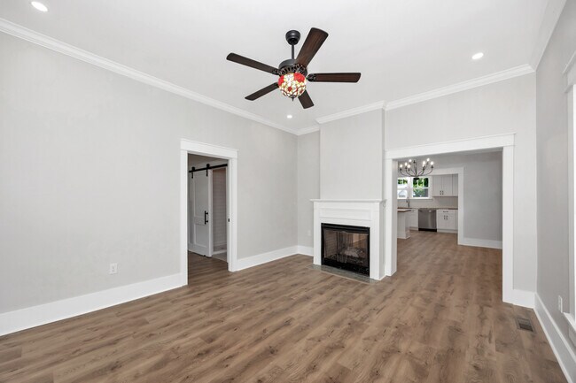 Foto del edificio - 600 McCullough Ave NE