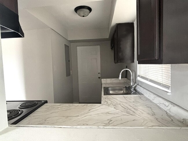 Foto del edificio - 7635 SW 10th St
