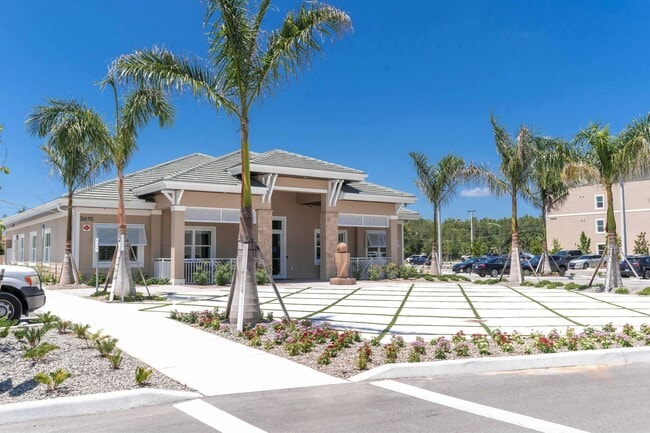 Building Photo - The Reef at Winkler