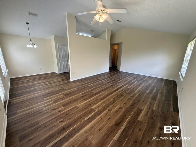 Foto del edificio - 104 Kemper Ln