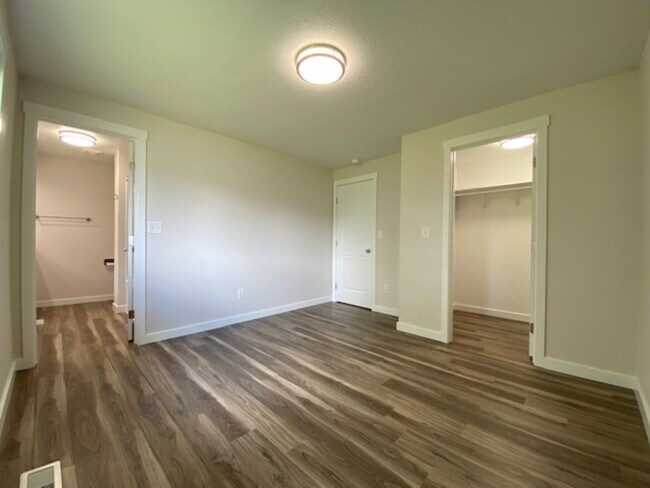 Foto del edificio - 14904 E Longfellow Ave
