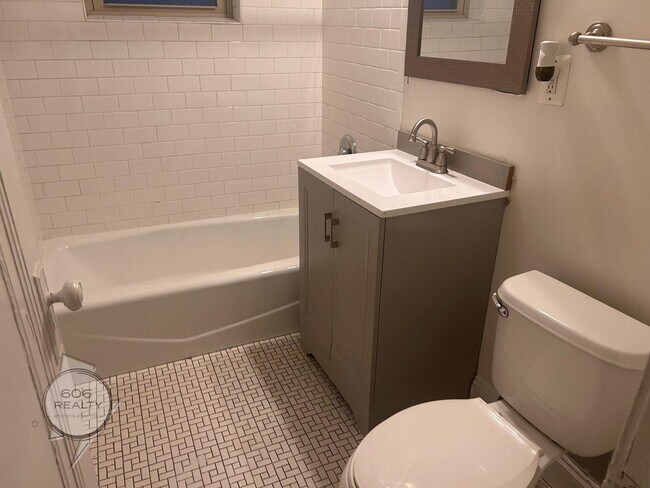 Foto del edificio - Large, 1bd/1ba in Oak Park, Great Location!!