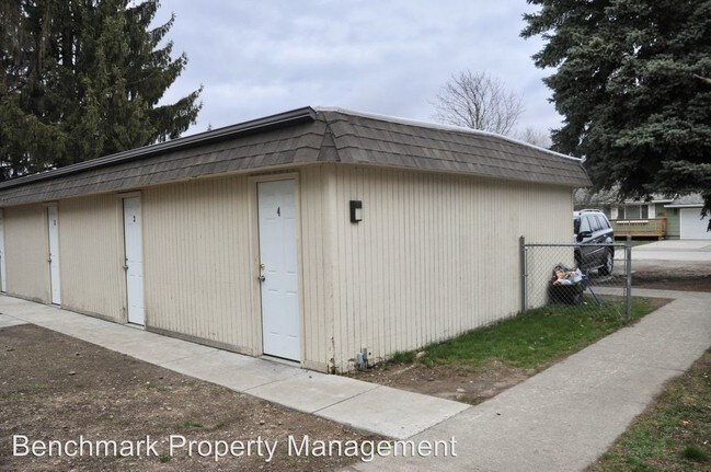 Building Photo - 4300 N Crown Ave