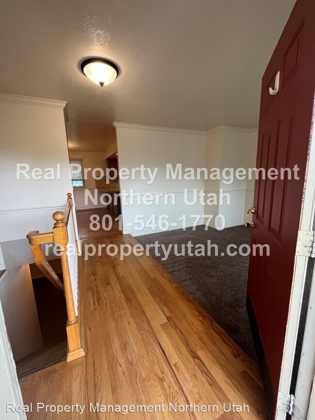 Foto del edificio - 5 br, 3 bath House - 1651 W. 1290 N.