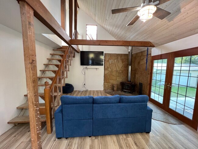 Foto del edificio - 120 NE Park Ln