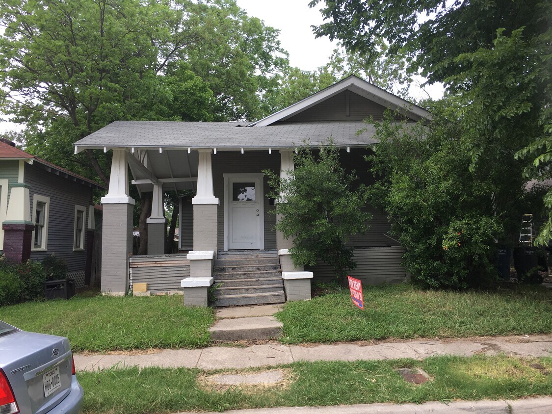 1212 Hawthorne Ave Fort Worth, TX 76110 Alquileres en Fort Worth, TX