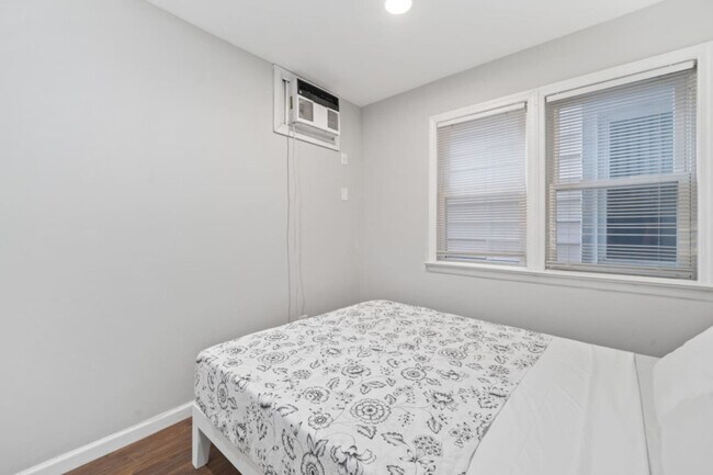 Foto del edificio - 35 W 50th St