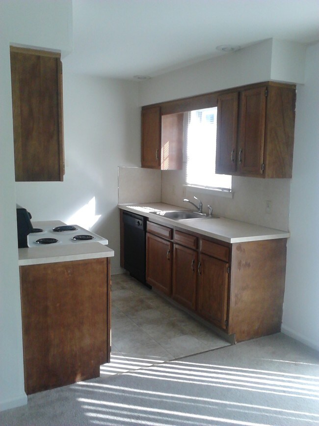 Building Photo - 501 Old Forge Dr